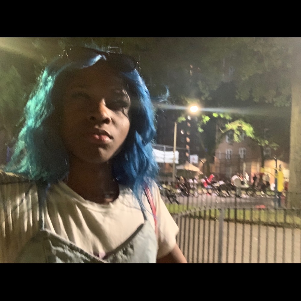 Meet your Posher, Latara